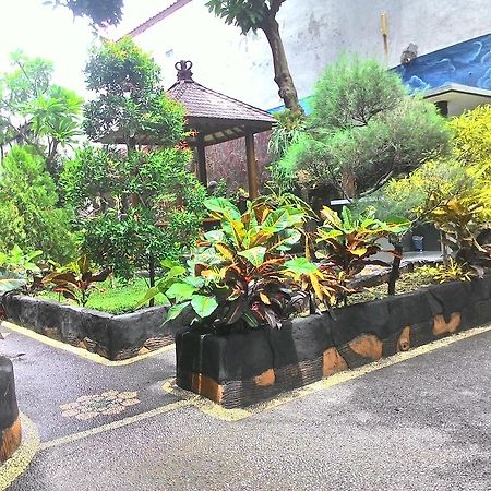 Jenny Bunker Homestay Kuta  Exterior photo