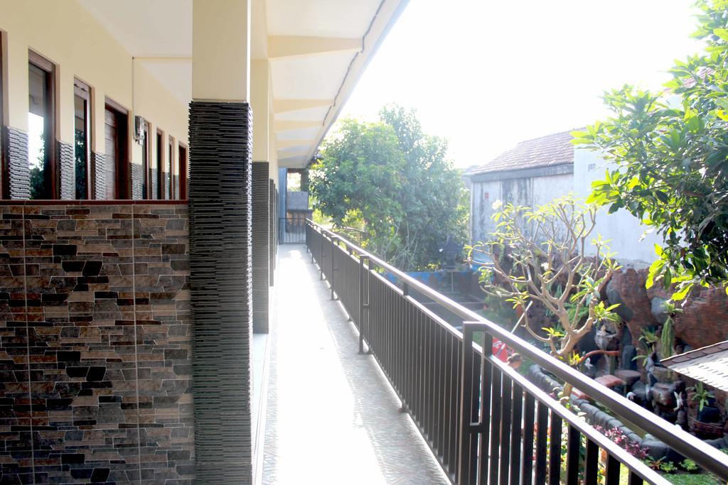 Jenny Bunker Homestay Kuta  Exterior photo