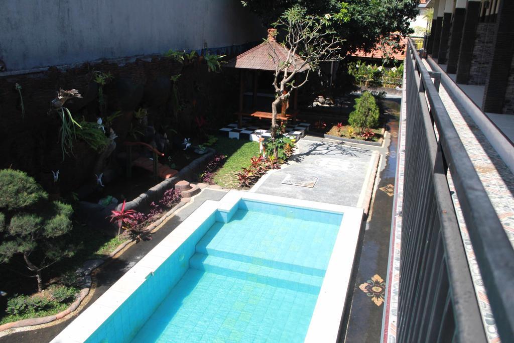 Jenny Bunker Homestay Kuta  Exterior photo