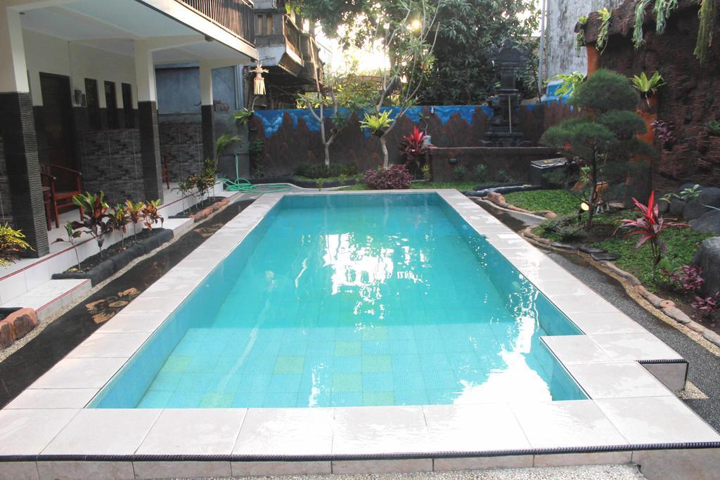 Jenny Bunker Homestay Kuta  Exterior photo
