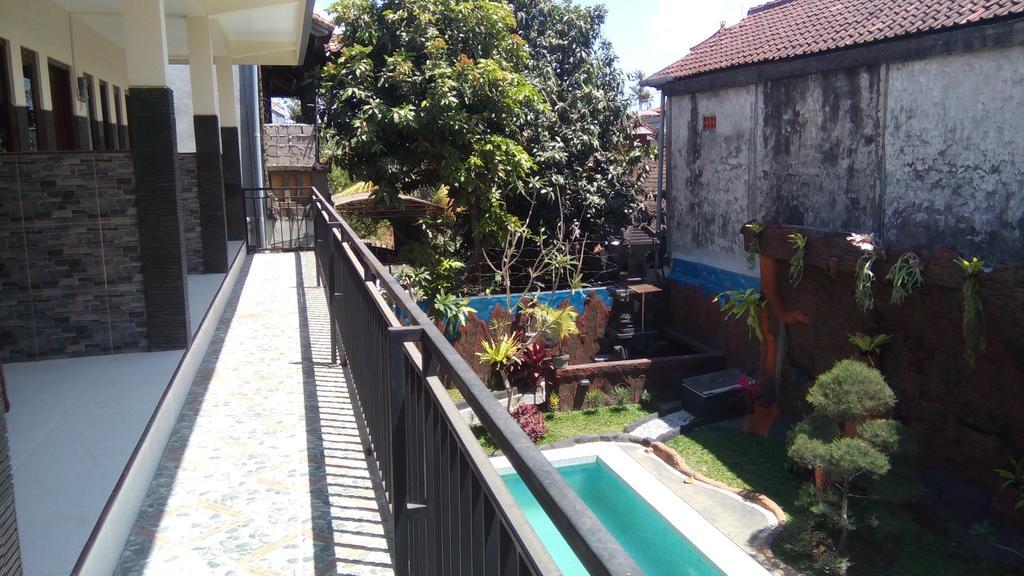Jenny Bunker Homestay Kuta  Exterior photo