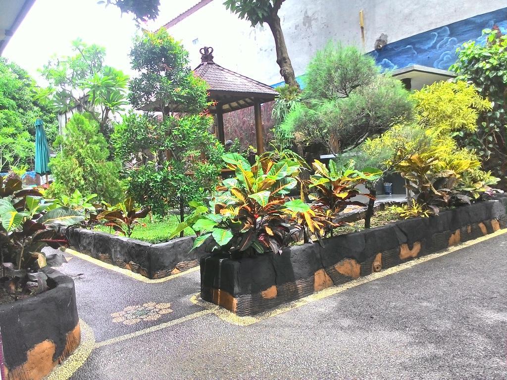 Jenny Bunker Homestay Kuta  Exterior photo